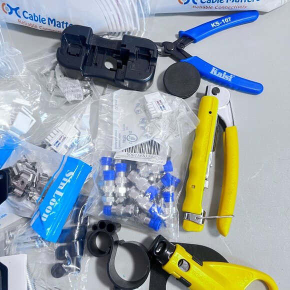 Cable Matters Tools Kit W/ Connectors 29 Wall Plates Keystone Jacks & much more - Picture 2 of 9